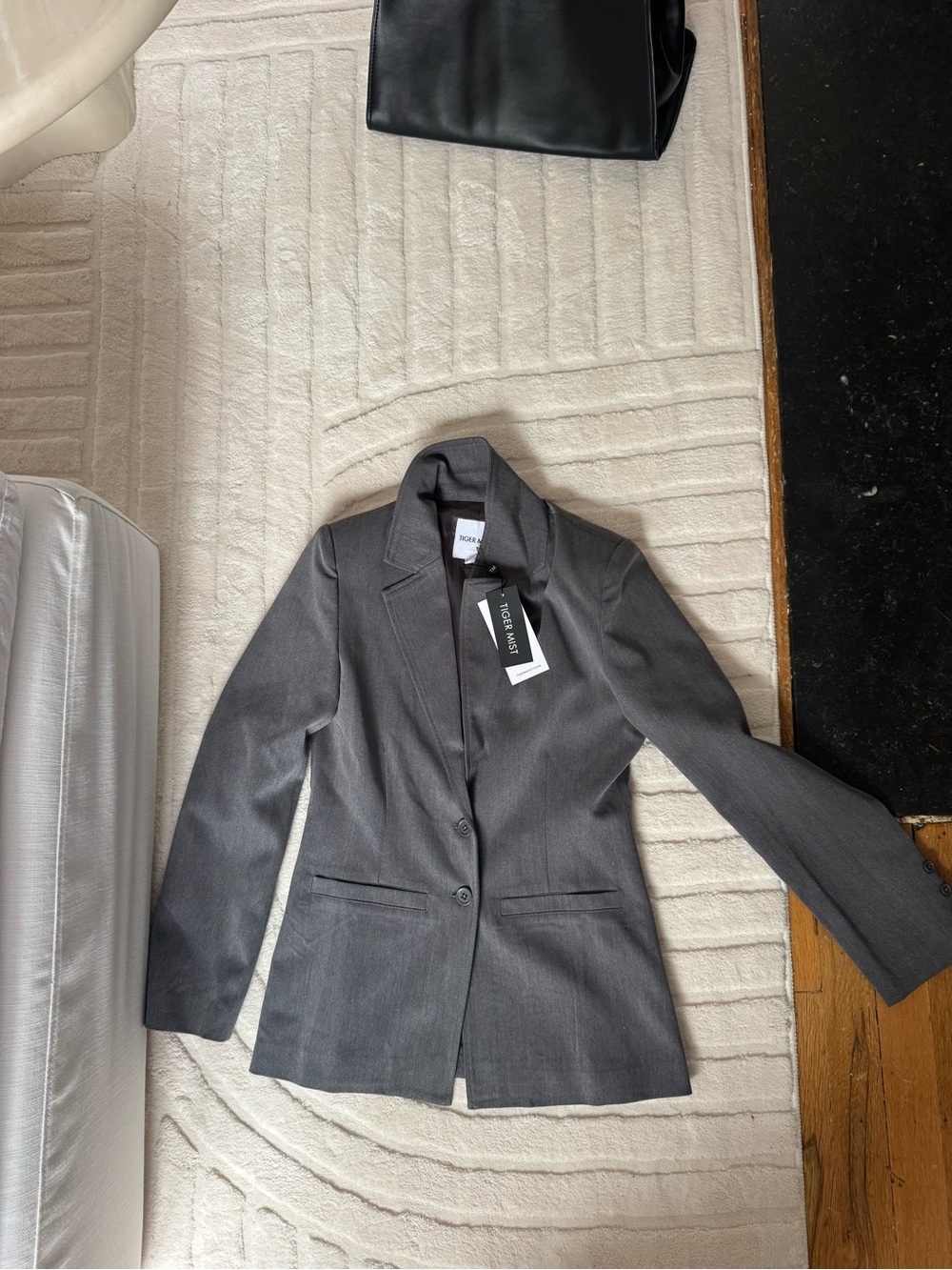 Tiger Mist Women's Gray Single-Breasted Blazer